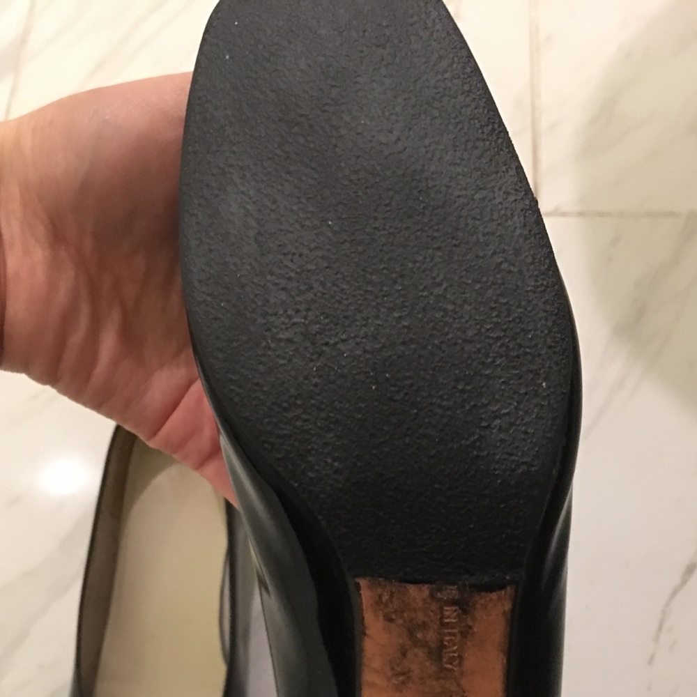 ferragamo shoes- Black - Size：US 7 - Picture 3 of 3